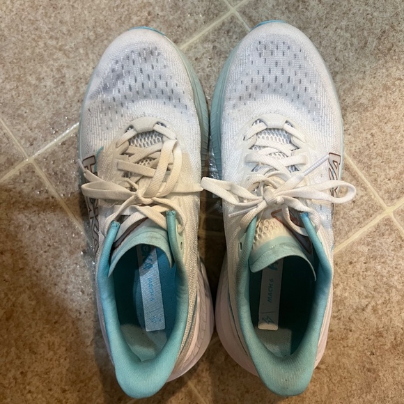 Women’s hoka - Picture 3 of 3